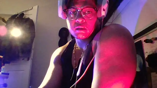 Snapshot of CleanGrey chatting on March 6, 2026, 9:48 am CleanGrey online show from March 6, 2026, 9:48 am