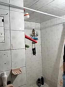 Snapshot of LaInsaciableIntensa chatting on February 15, 2026, 8:30 pm LaInsaciableIntensa online show from February 15, 2026, 8:30 pm