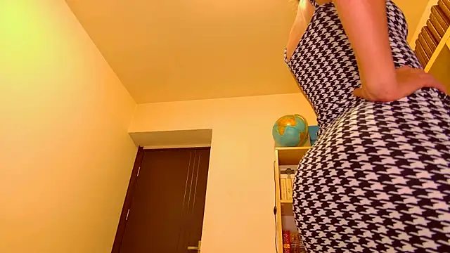 purpleariellx online show from June 27, 2026, 11:55 pm
