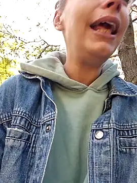 Keli Jessi online show from September 28, 2025, 12:45 pm