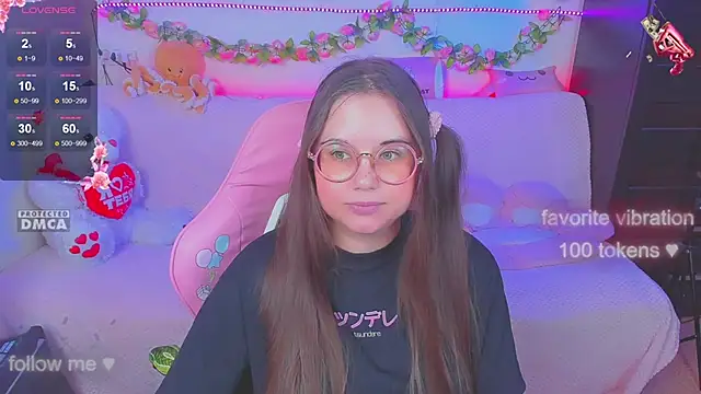 Lolisuccub online show from September 17, 2025, 4:42 pm