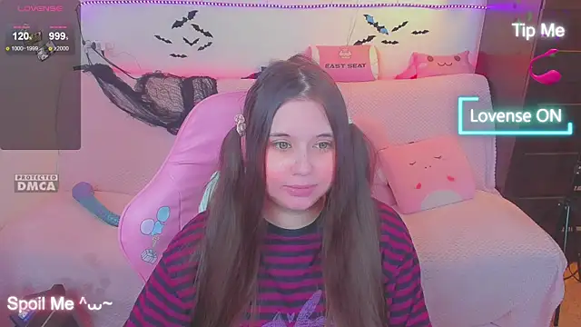 Lolisuccub online show from December 5, 2025, 5:44 pm