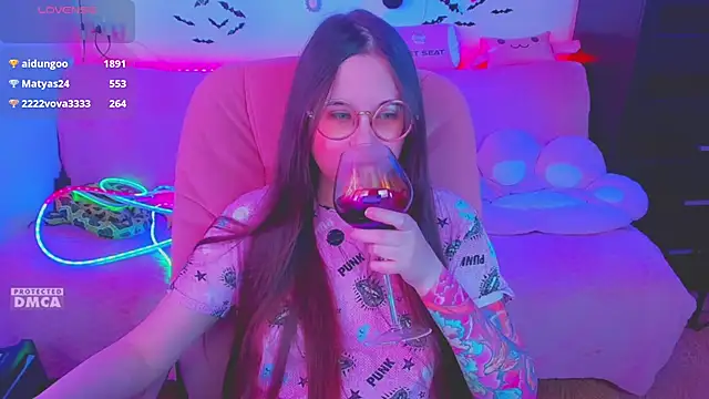 Lolisuccub online show from May 5, 2026, 2:09 pm