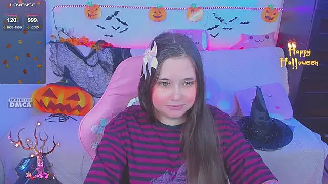 Lolisuccub online show from November 4, 2025, 6:44 pm