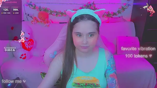 Lolisuccub online show from September 25, 2025, 4:35 pm