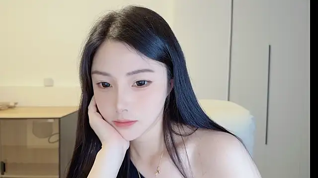 HaagenDazs  online show from May 18, 2026, 1:39 am