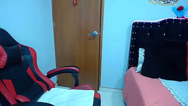 Ursulawhite69 online show from December 16, 2025, 4:22 pm