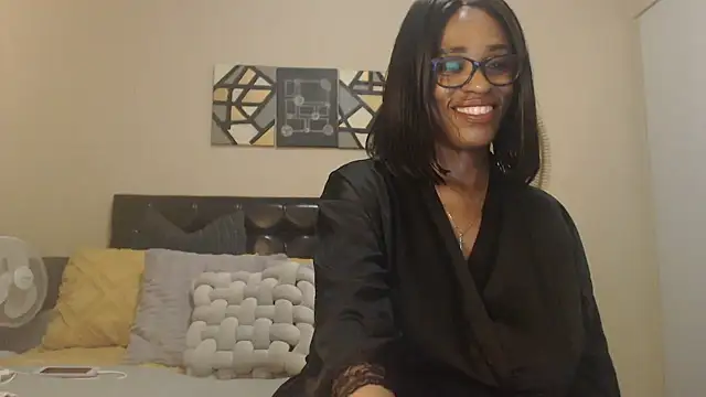 Creamyass22 online show from April 30, 2026, 6:15 pm