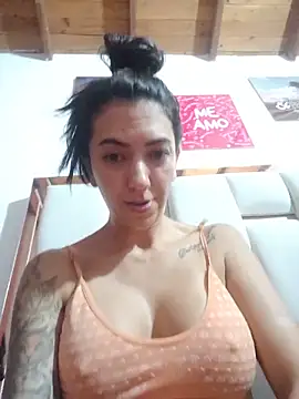Snapshot of LunaZambrano chatting on June 11, 2026, 3:03 am LunaZambrano online show from June 11, 2026, 3:03 am