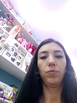 LunaZambrano online show from April 23, 2026, 5:14 pm