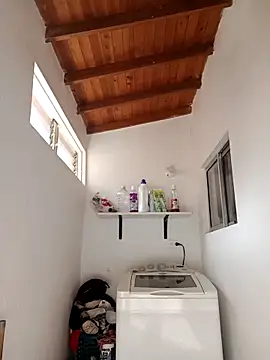 LunaZambrano online show from October 29, 2025, 2:16 pm