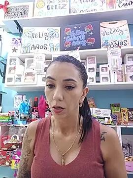 Snapshot of LunaZambrano chatting on June 18, 2026, 7:30 pm LunaZambrano online show from June 18, 2026, 7:30 pm