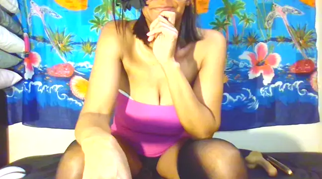 laetitiafun online show from March 15, 2025, 7:38 pm