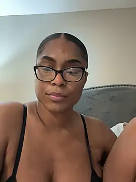 CandyLuxxxx online show from March 22, 2025, 12:25 pm