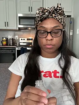 CandyLuxxxx online show from October 14, 2025, 3:45 pm