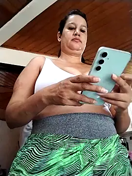 keilymadam online show from October 9, 2025, 1:22 pm