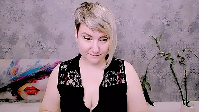 Djullia online show from June 11, 2026, 5:59 am
