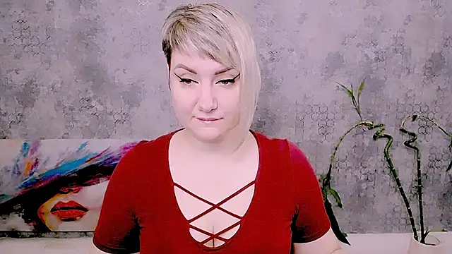 Djullia online show from June 5, 2026, 5:23 am