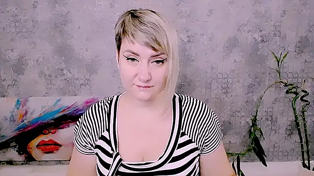 Djullia online show from July 24, 2026, 5:47 am