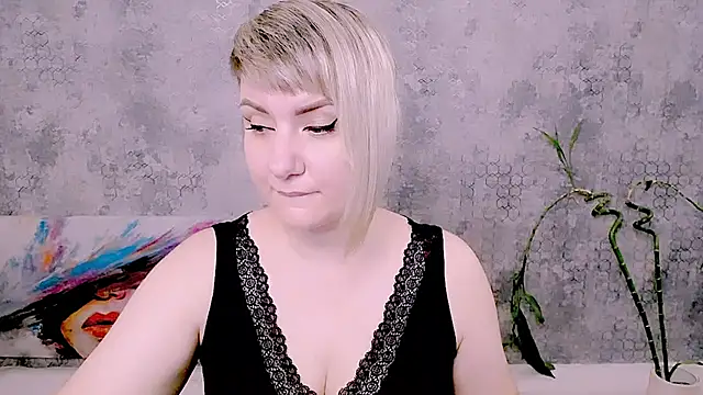 Djullia online show from July 4, 2026, 5:14 am