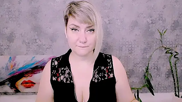 Djullia online show from July 26, 2026, 5:03 am