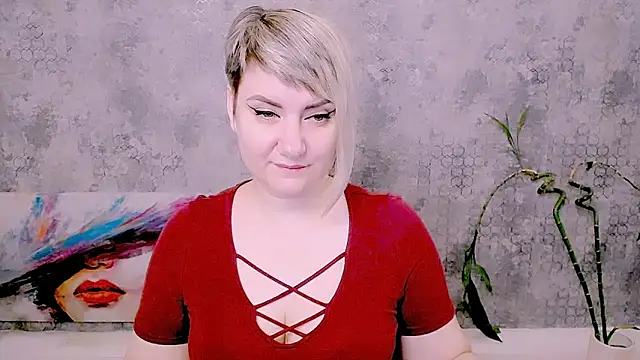 Djullia online show from June 14, 2026, 5:08 am
