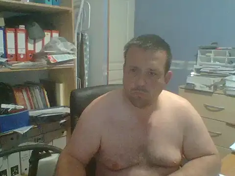 manubm03 online show from May 17, 2026, 6:24 am