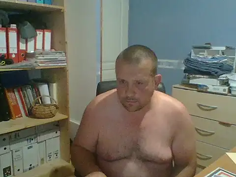 manubm03 online show from June 11, 2026, 3:14 am