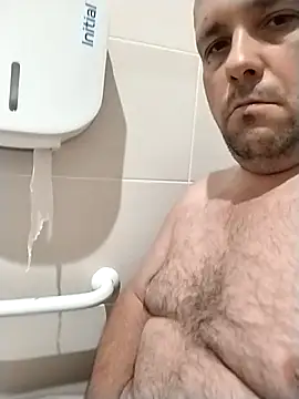 manubm03 online show from October 30, 2025, 11:30 am