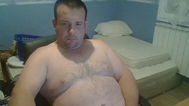 manubm03 online show from September 29, 2025, 6:53 am