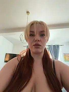 AnjaAmelia online show from April 28, 2026, 9:35 am