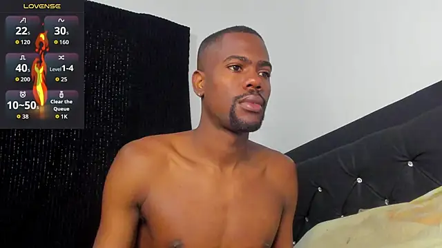 Snapshot of santi_brown chatting on January 17, 2026, 8:12 pm santi brown online show from January 17, 2026, 8:12 pm