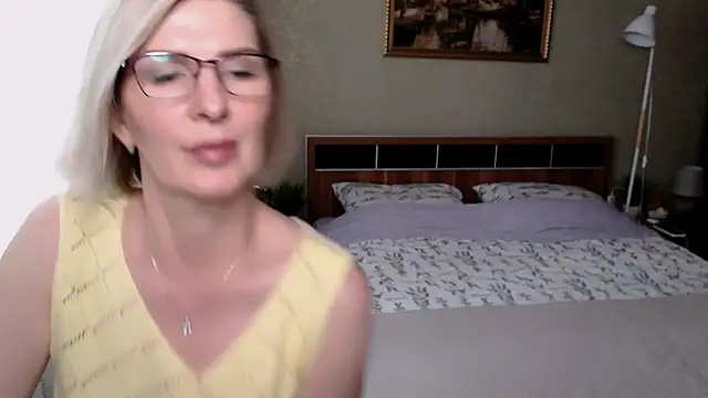sensualEmilia online show from June 23, 2026, 11:19 am