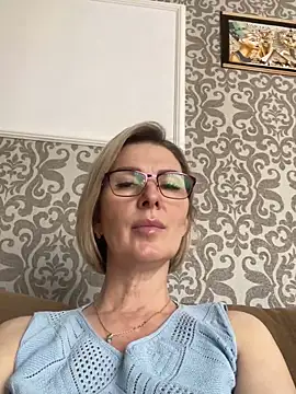 sensualEmilia online show from June 11, 2026, 9:06 am