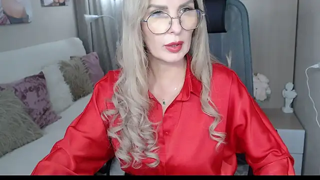 sensualEmilia online show from February 11, 2025, 7:05 pm