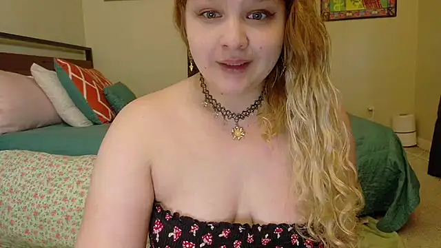 Emihaze online show from January 17, 2026, 7:17 pm