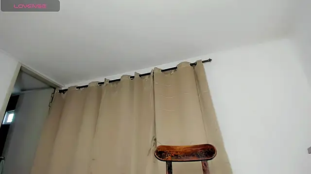 Snapshot of Genesis_Sandoval chatting on April 15, 2026, 7:40 pm Genesis Sandoval online show from April 15, 2026, 7:40 pm