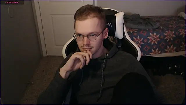 doloresman online show from March 1, 2025, 6:35 am