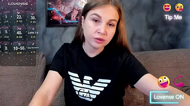 CassieMils online show from October 16, 2025, 5:27 am