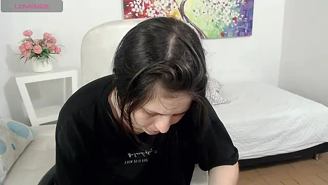 tania sweet   online show from June 10, 2026, 8:21 pm