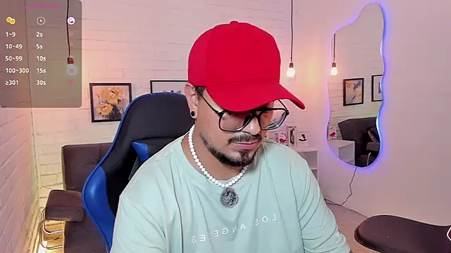 DaviidEvans  online show from September 17, 2025, 4:03 am