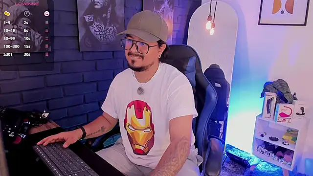 Snapshot of DaviidEvans_ chatting on March 6, 2026, 7:03 am DaviidEvans online show from March 6, 2026, 7:03 am