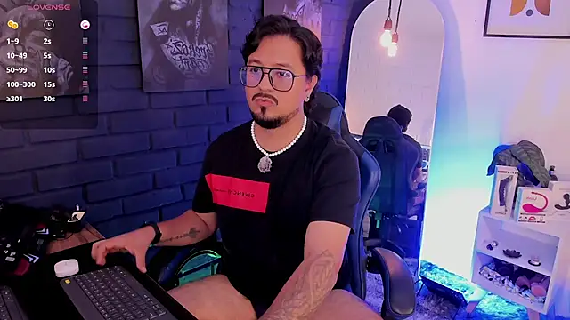 Snapshot of DaviidEvans_ chatting on March 7, 2026, 1:01 am DaviidEvans online show from March 7, 2026, 1:01 am