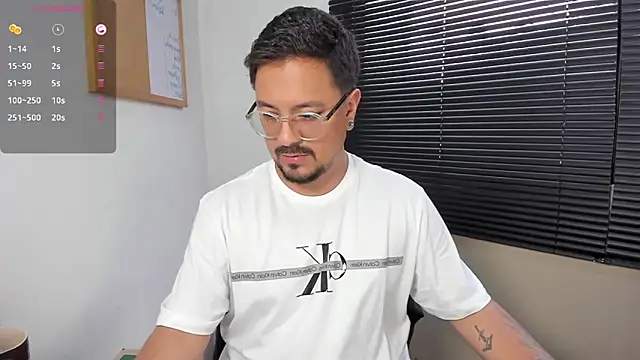 DaviidEvans  online show from December 30, 2024, 8:47 pm