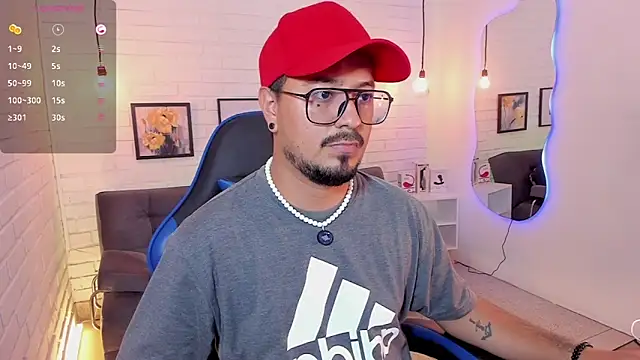 DaviidEvans  online show from September 10, 2025, 12:48 pm