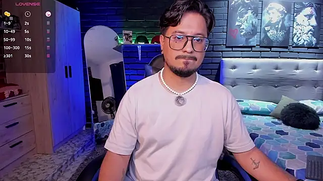 Snapshot of DaviidEvans_ chatting on March 20, 2026, 2:56 am DaviidEvans online show from March 20, 2026, 2:56 am