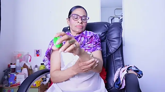 Aries Mature online show from July 12, 2026, 1:06 am