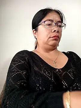   valentina18 online show from September 10, 2025, 1:10 pm