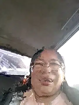   valentina18 online show from May 1, 2026, 11:48 am