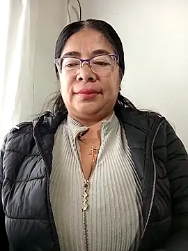   valentina18 online show from September 11, 2025, 1:11 pm